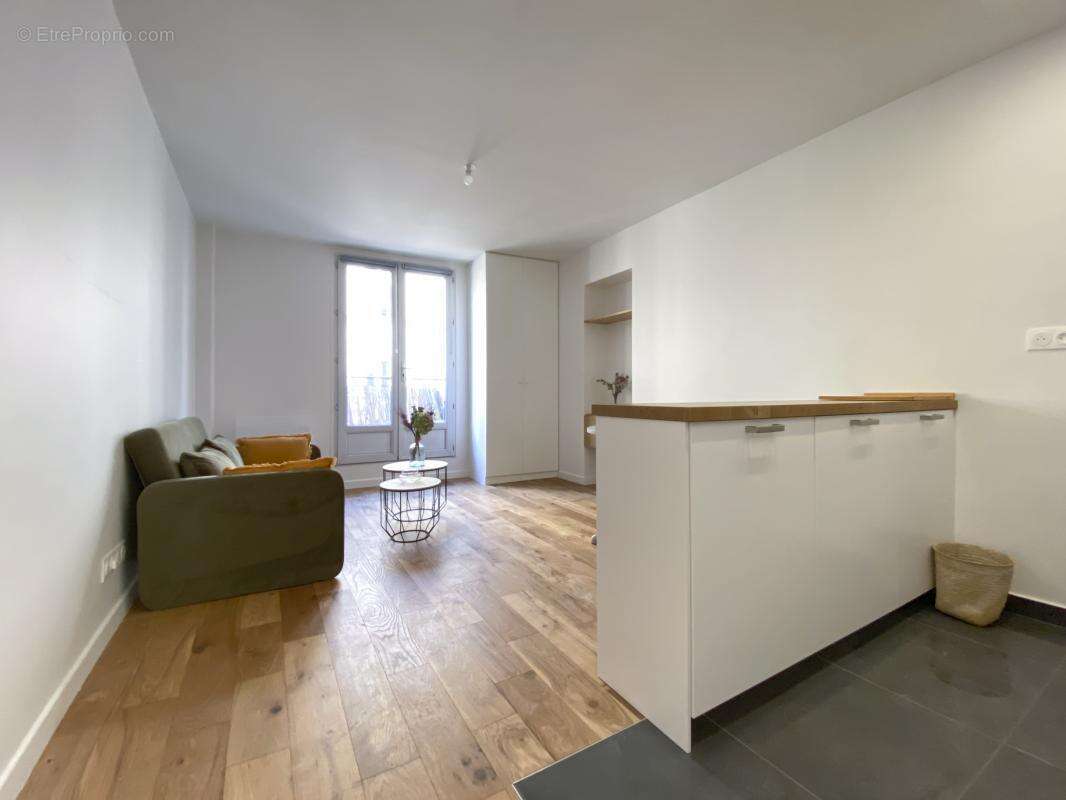 Appartement à PARIS-18E