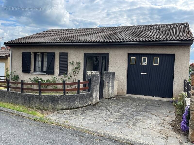 Maison à DECAZEVILLE