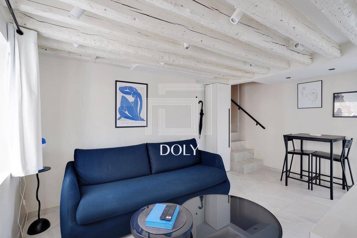Appartement à PARIS-3E