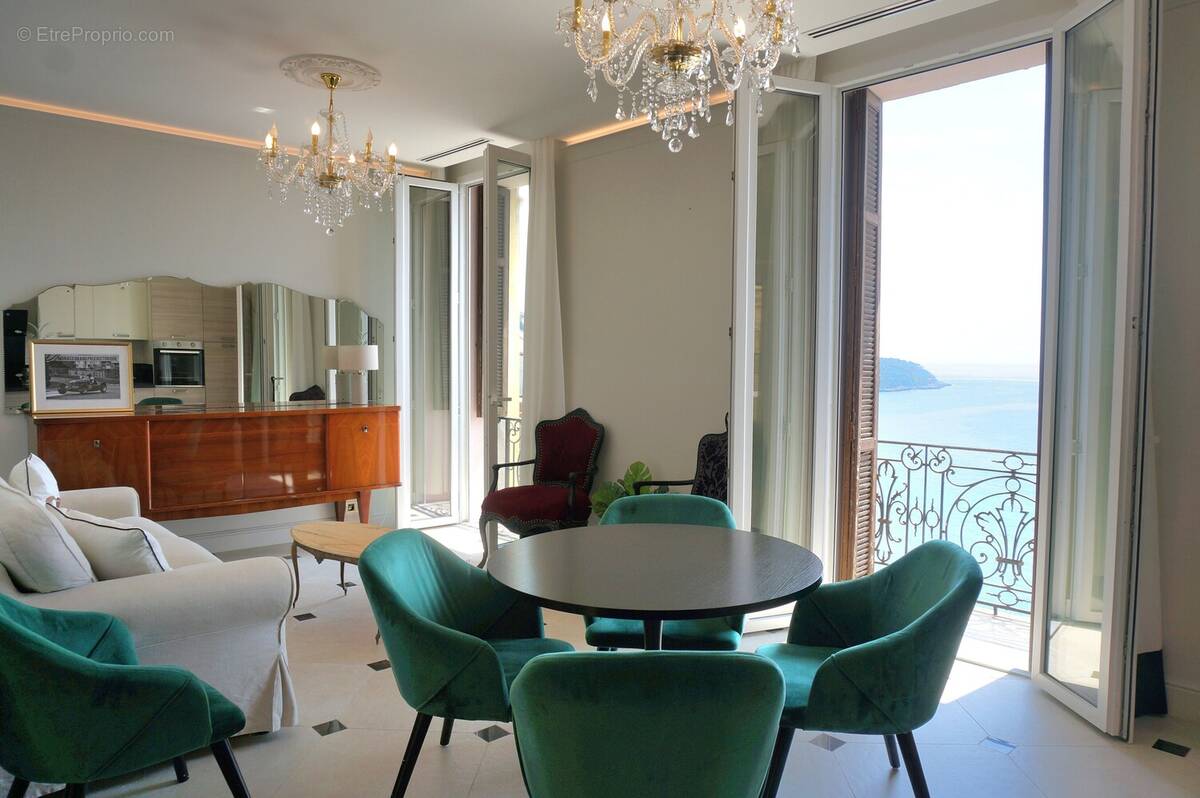 Appartement à ROQUEBRUNE-CAP-MARTIN