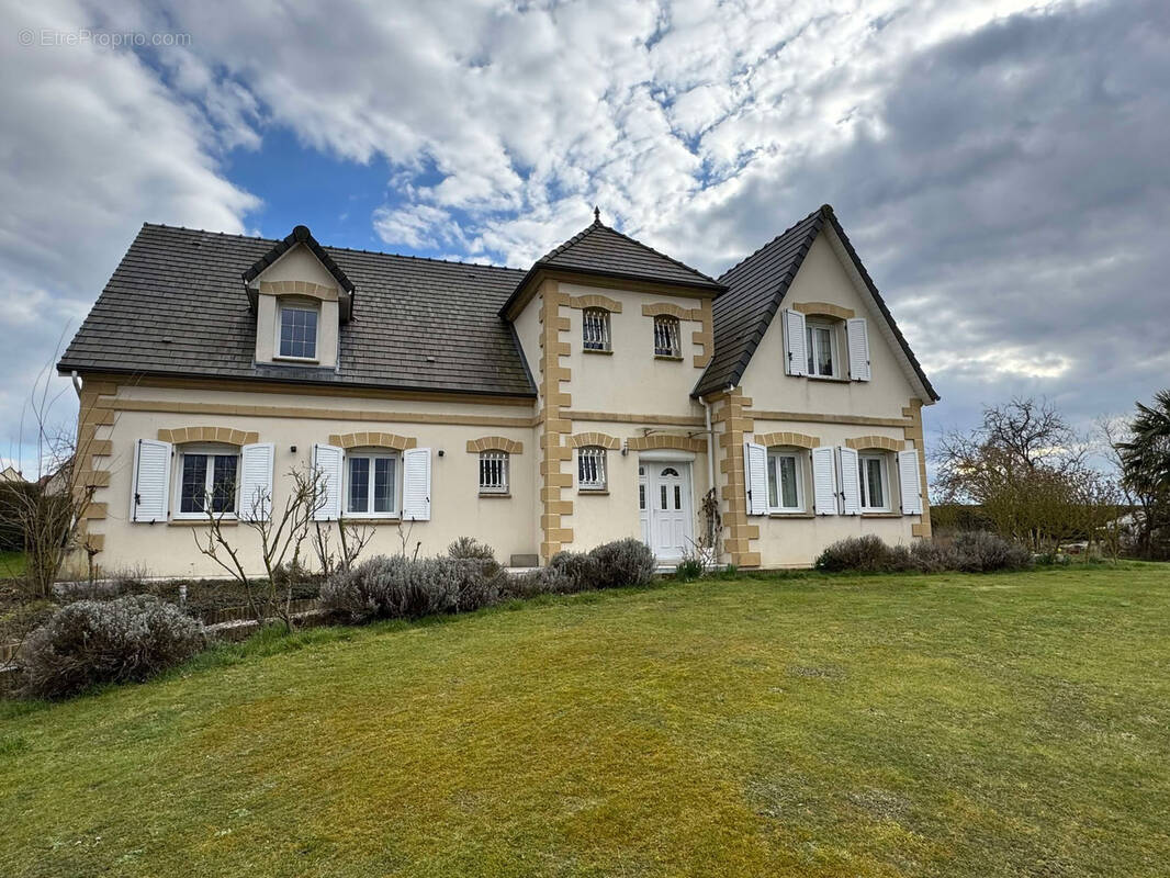 Maison à FLIXECOURT