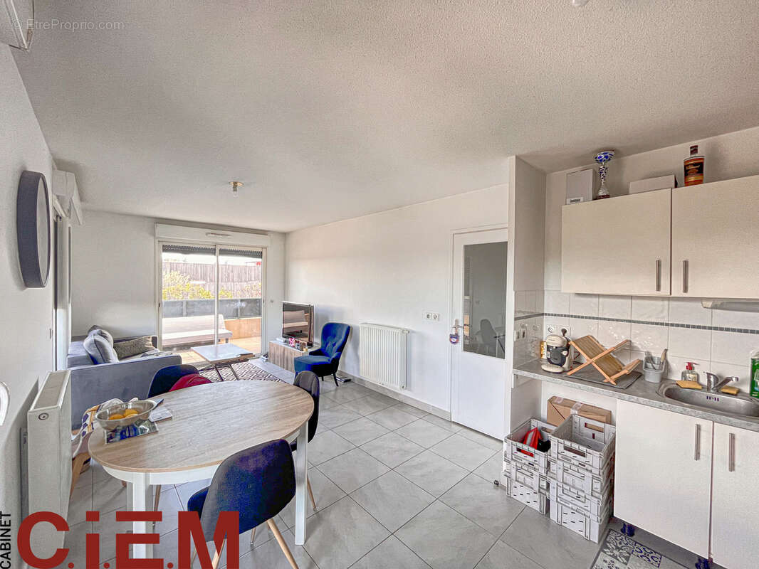 Appartement à JUVIGNAC