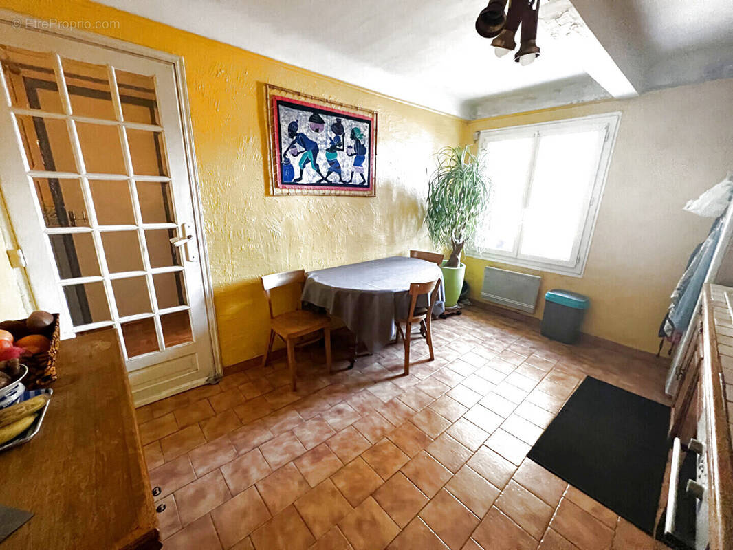 Maison à GREASQUE