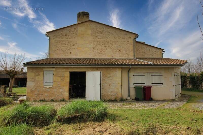 Maison à PORTETS