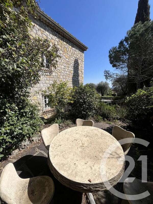 Maison à LE ROURET