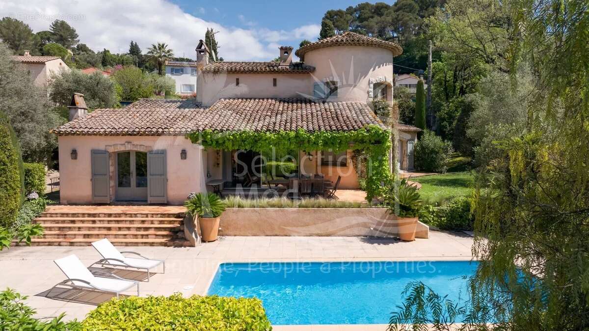 Maison à MOUGINS