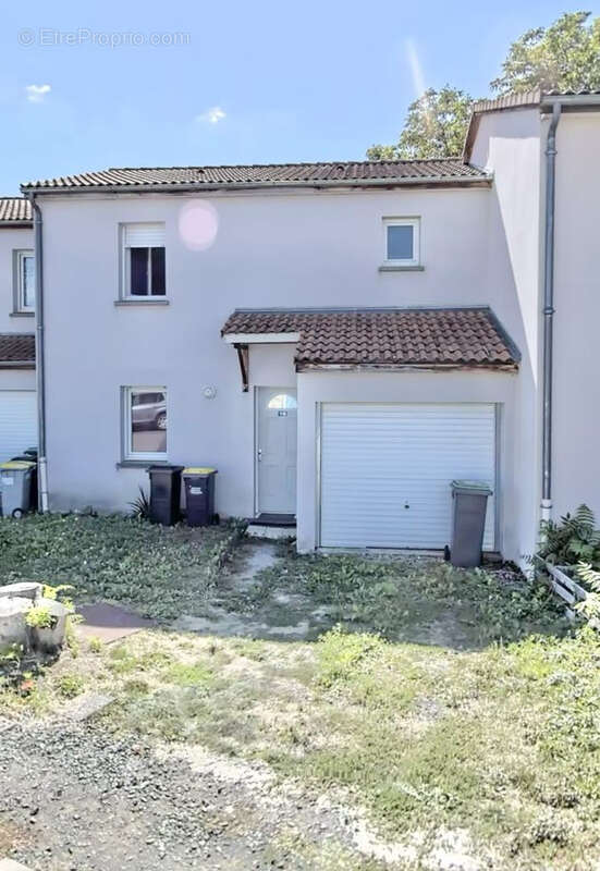 Maison à PONT-DU-CHATEAU