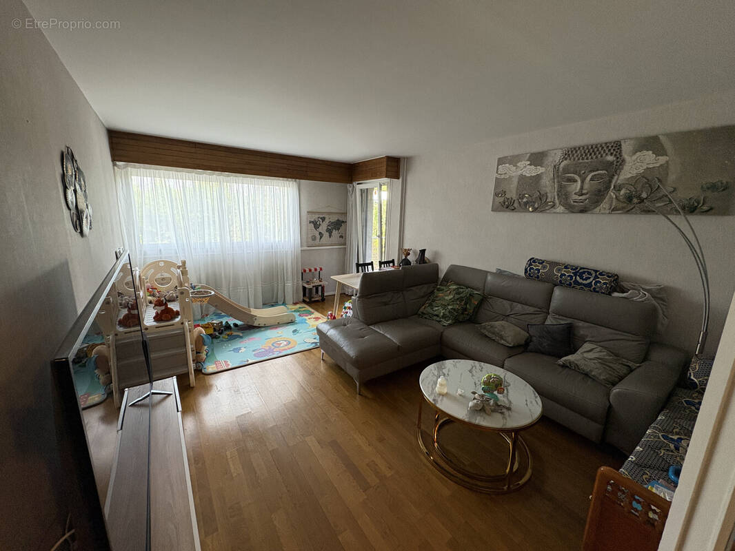 Appartement à BEAUCHAMP