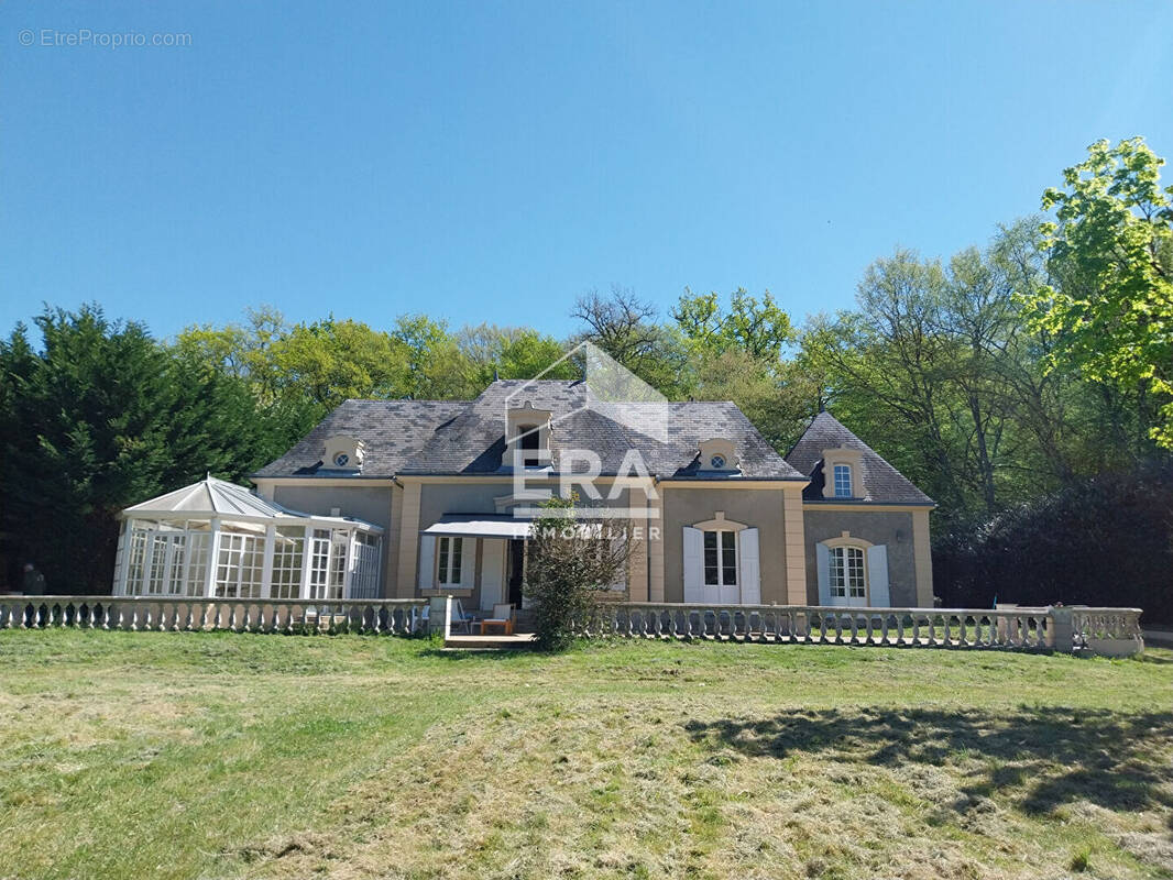 Maison à COUR-CHEVERNY