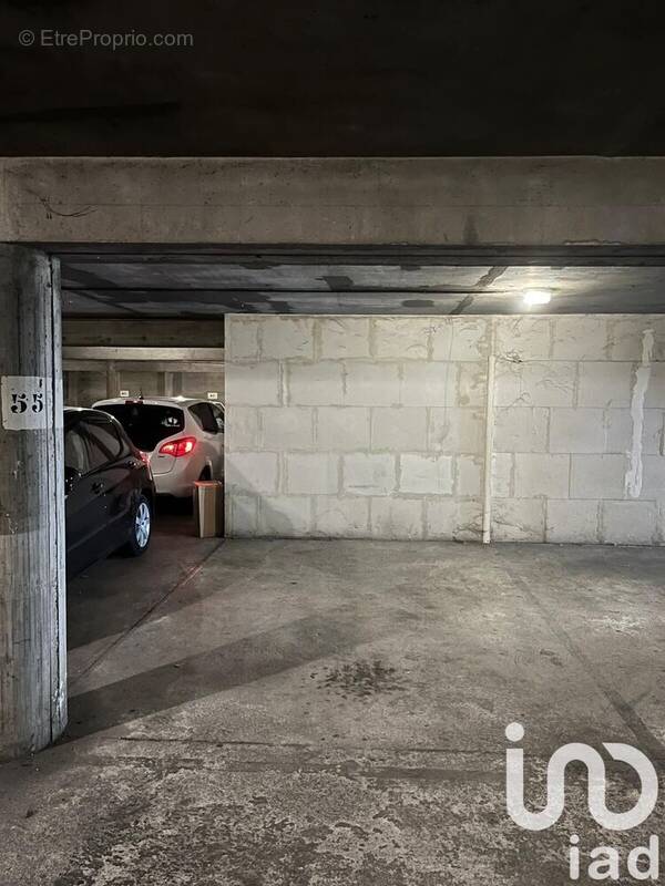 Photo 1 - Parking à MARSEILLE-3E