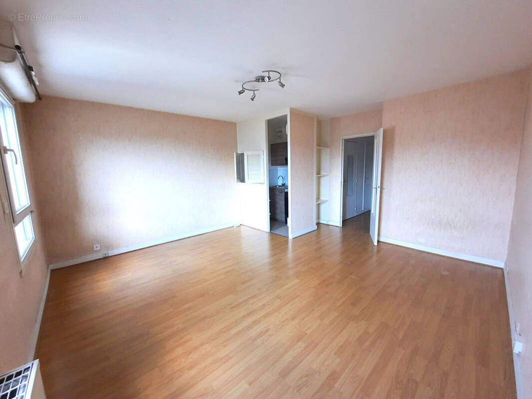 Appartement à MONTROUGE