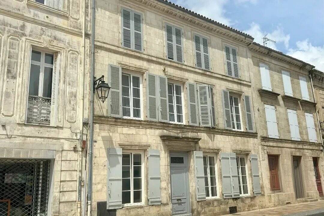 Maison à SAINT-JEAN-D&#039;ANGELY