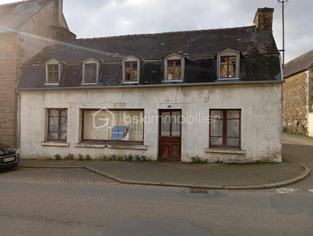 Maison à CALLAC
