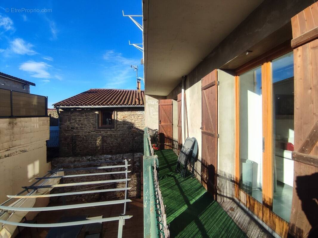 Appartement à SAINT-ANDEOL-LE-CHATEAU