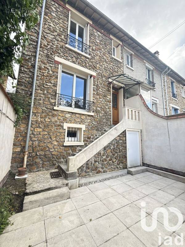 Photo 1 - Maison à VILLEMOMBLE