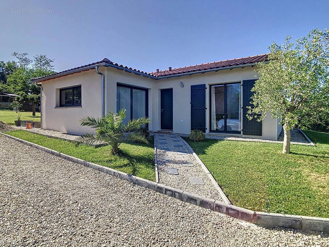 Maison à CARBONNE