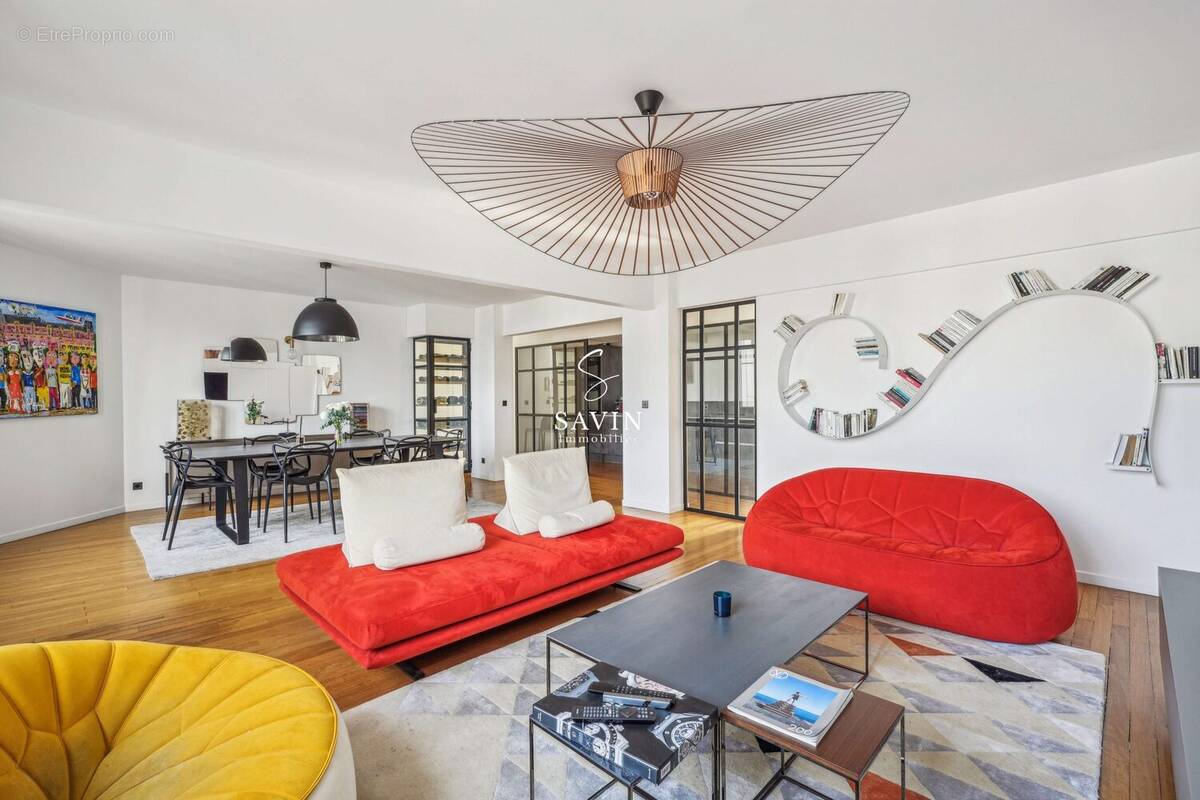 Appartement à LA GARENNE-COLOMBES