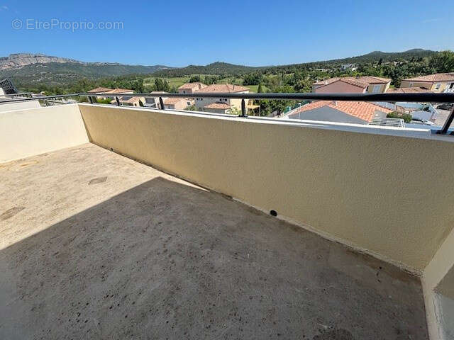 Appartement à SAINT-MATHIEU-DE-TREVIERS