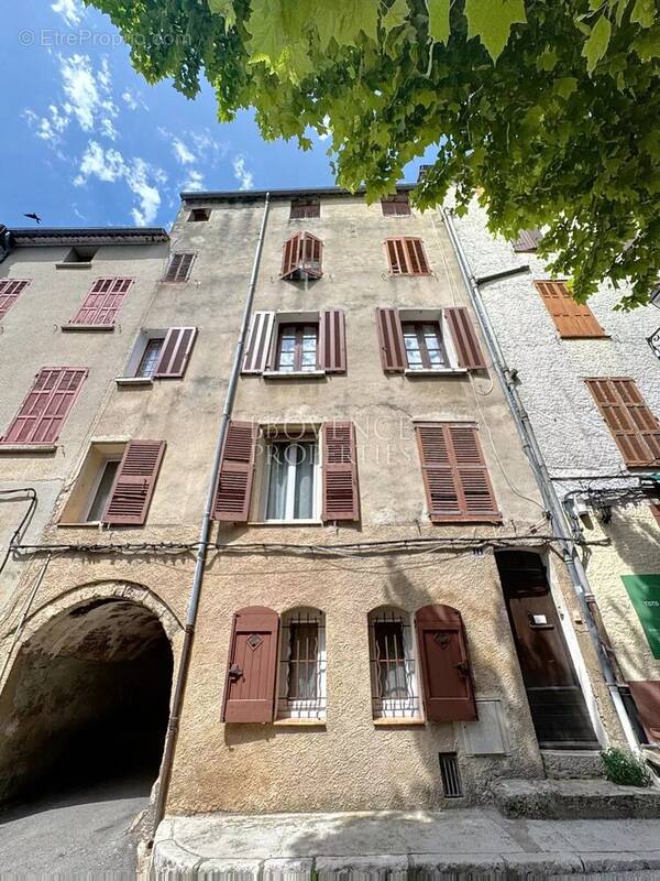 Appartement à BARJOLS