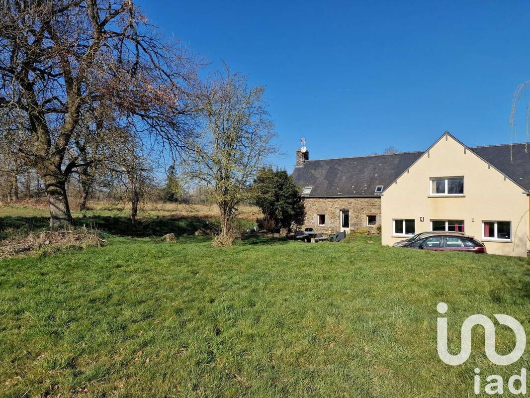 Photo 1 - Maison à BAGUER-MORVAN