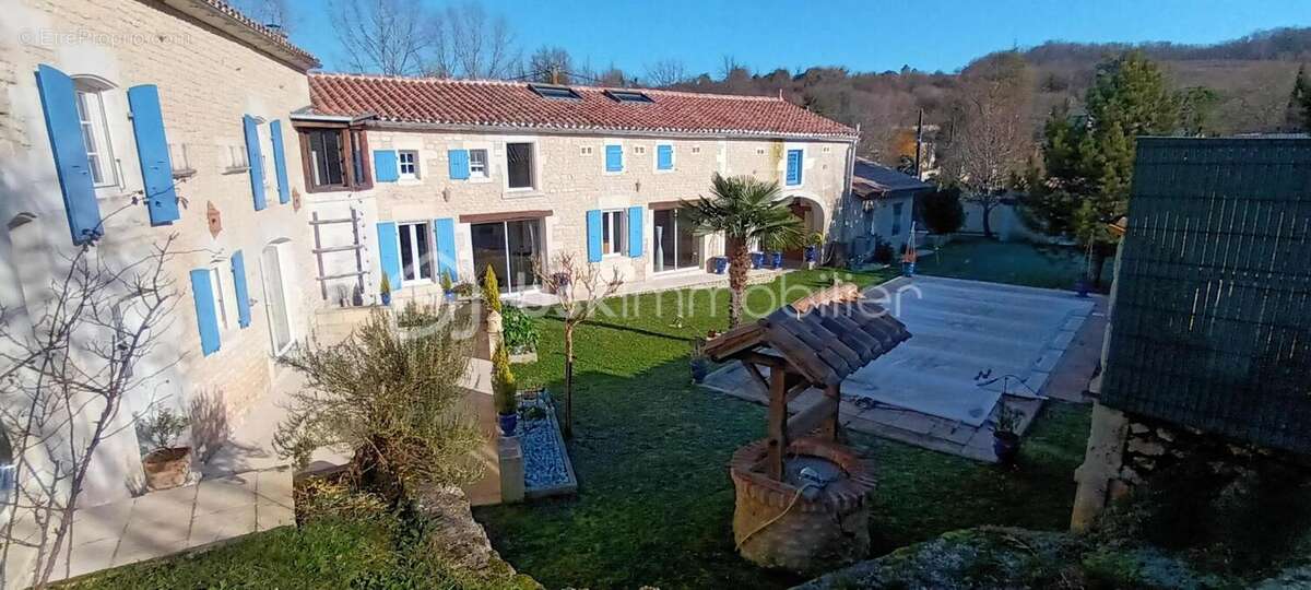 Maison à SEGONZAC