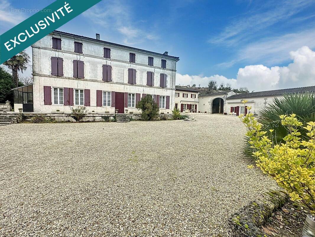 Photo 1 - Maison à CHATEAUNEUF-SUR-CHARENTE