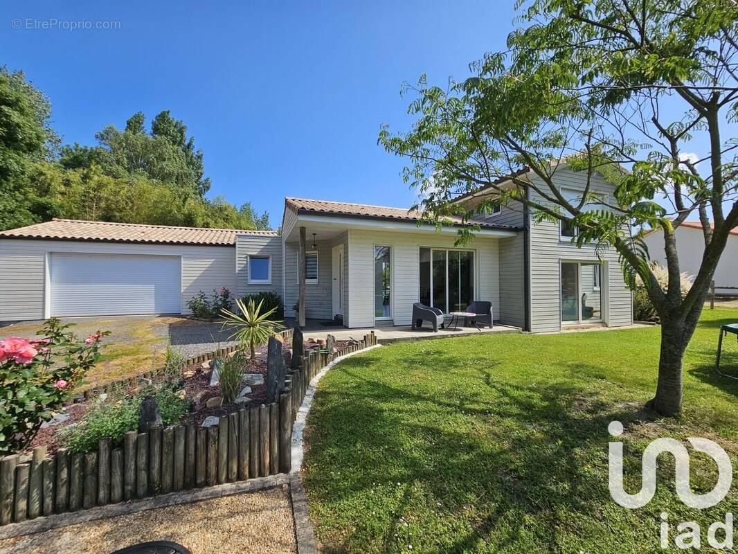 Photo 1 - Maison à SALLERTAINE