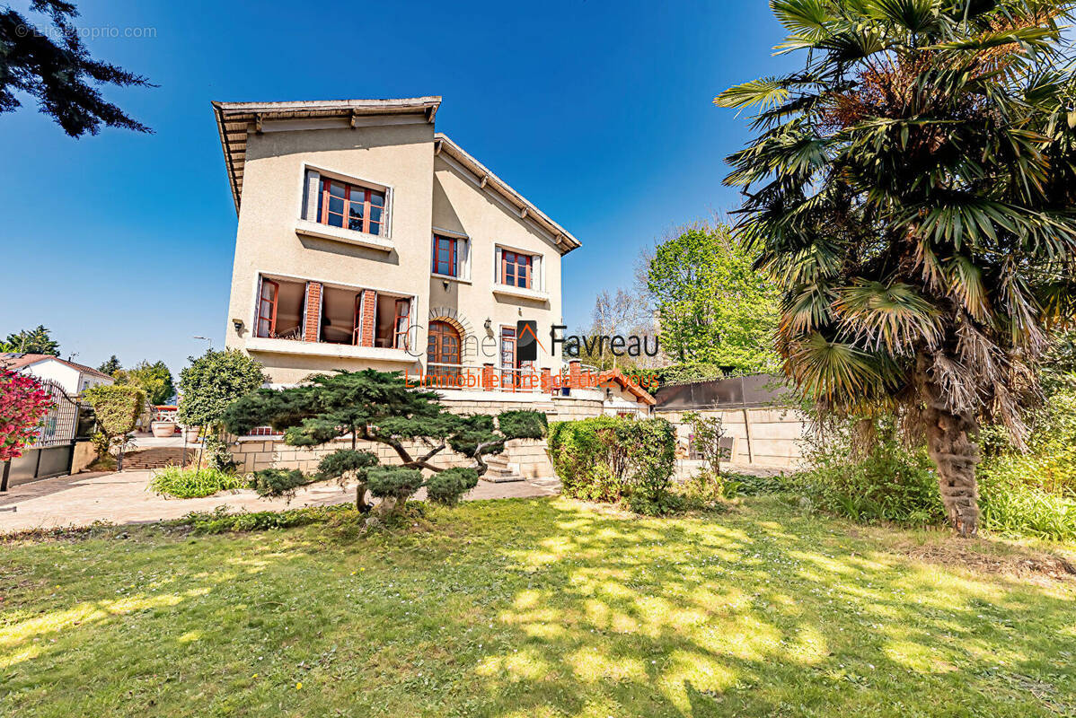 Maison à L&#039;HAY-LES-ROSES