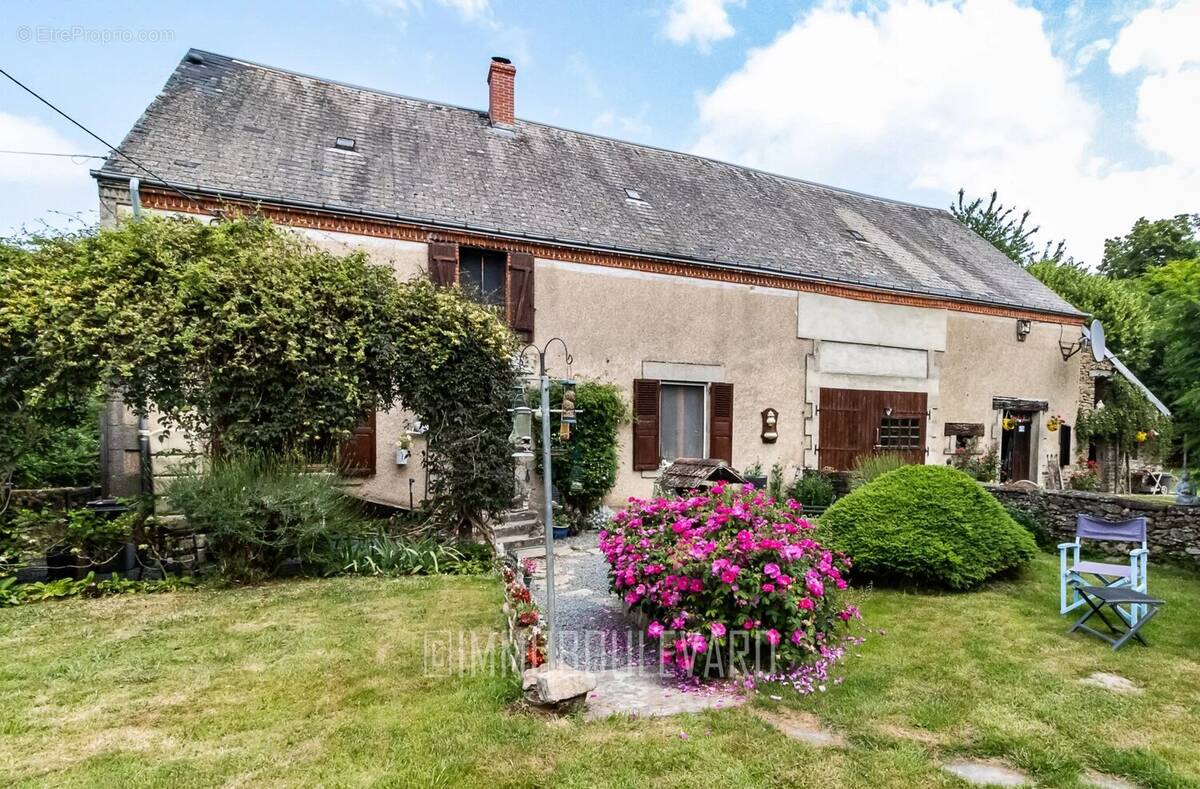 Maison à PERASSAY