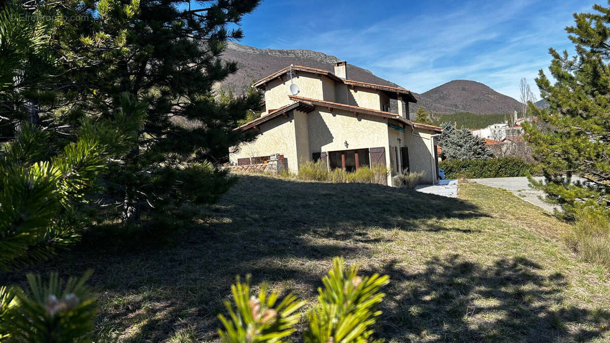 Photo 1 - Maison à ASPRES-SUR-BUECH