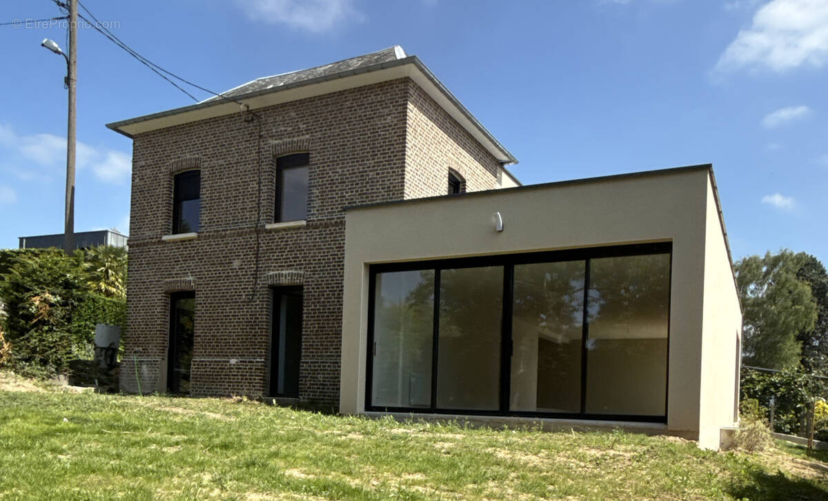Maison à MONT-SAINT-AIGNAN