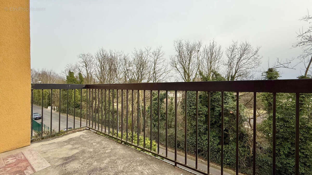 Appartement à CORBEIL-ESSONNES