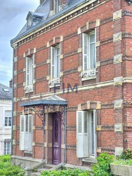 Maison à NEUFCHATEL-EN-BRAY