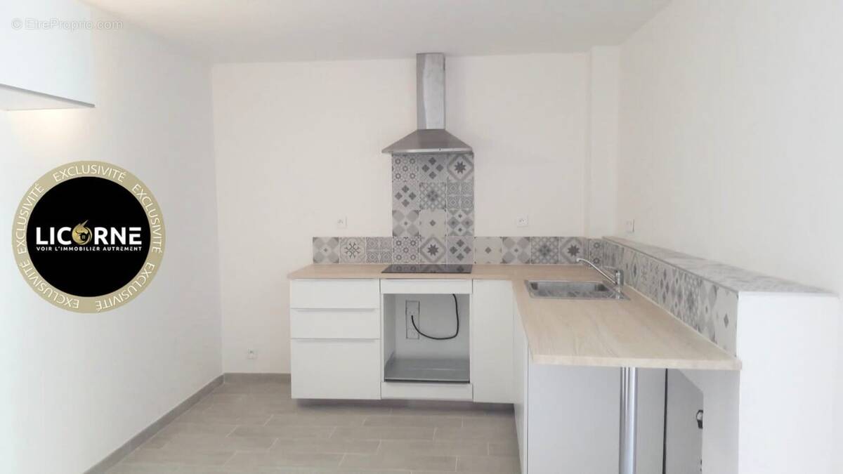Appartement à LE PUY-SAINTE-REPARADE