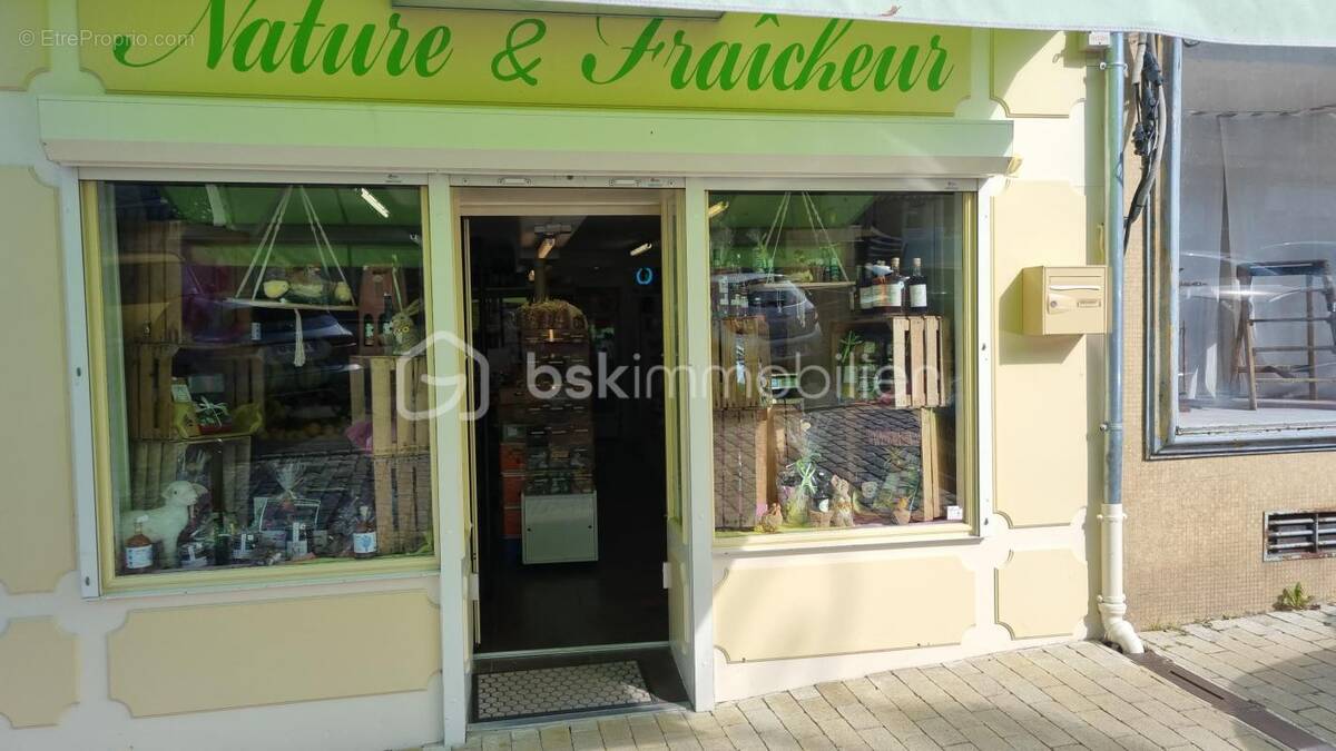 Commerce à AUMALE