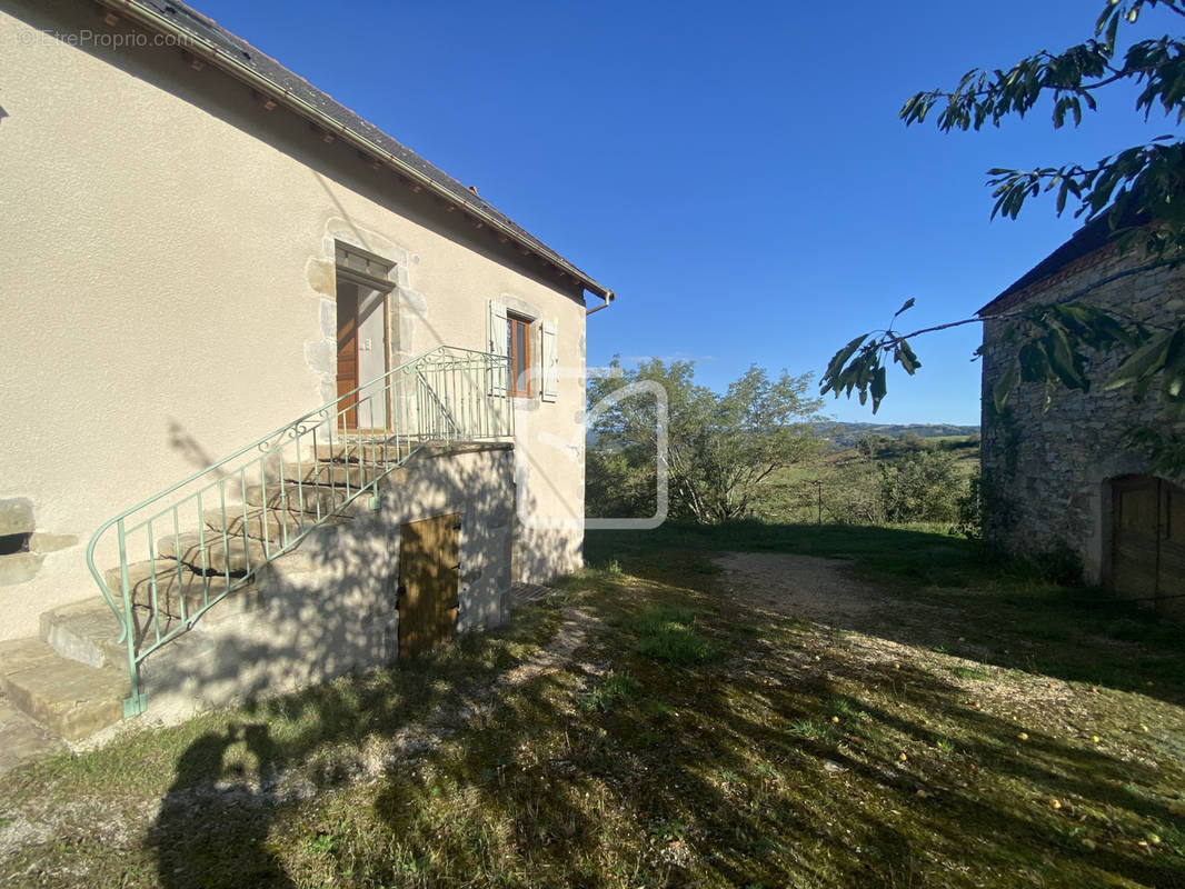 Maison à SAINT-CERE