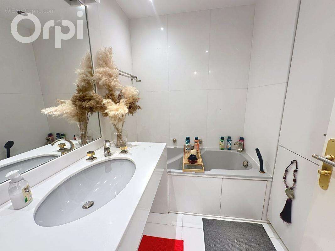 Appartement à VENCE