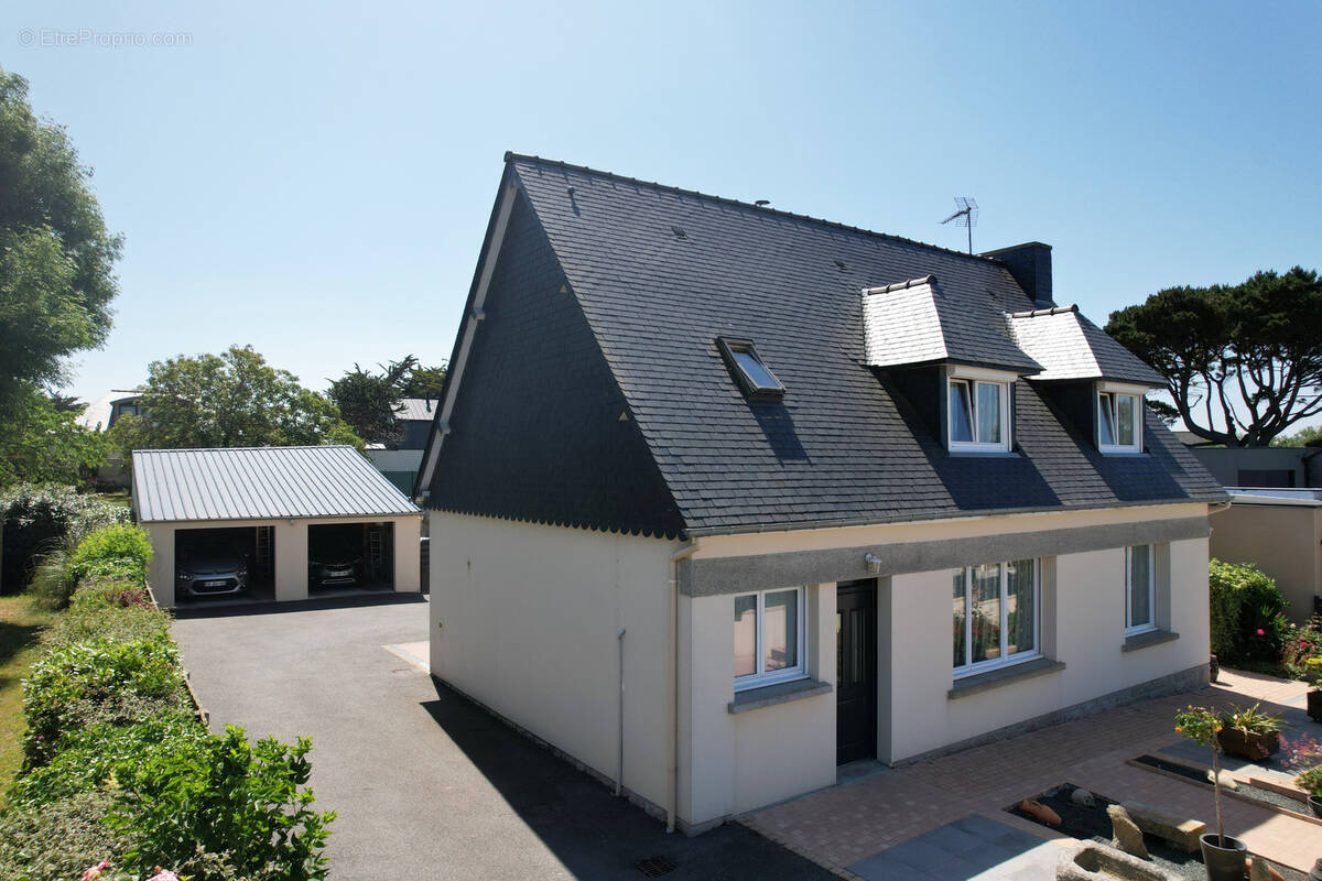Maison à SAINT-JACUT-DE-LA-MER