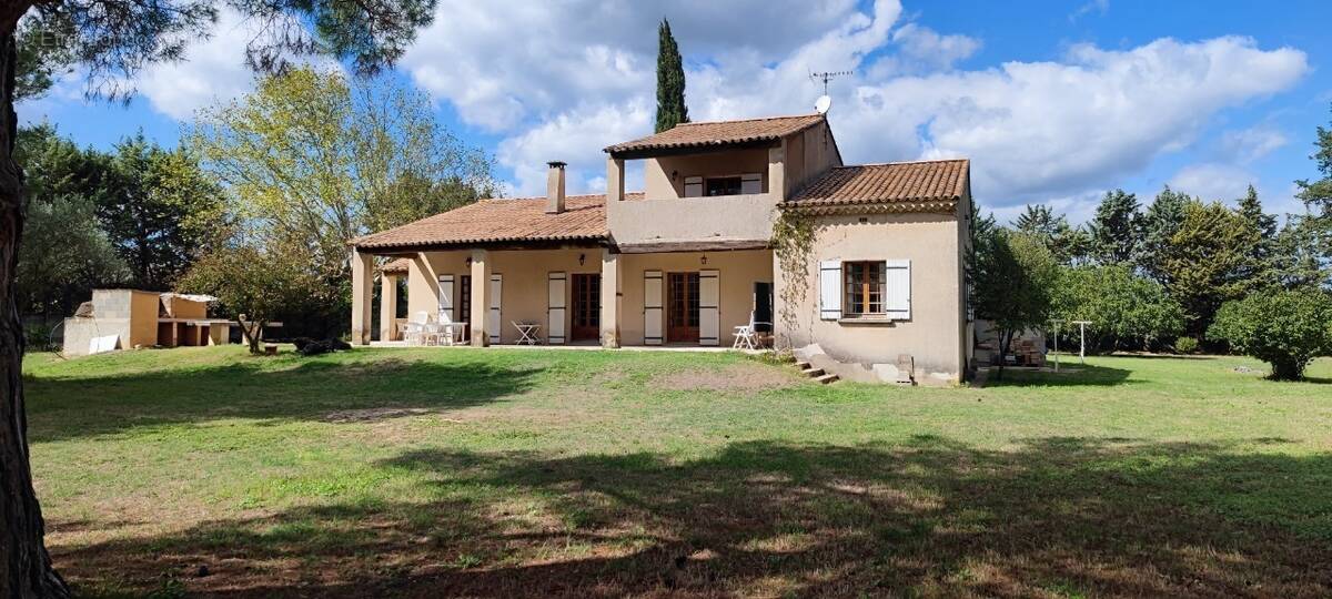 Maison à LAGNES