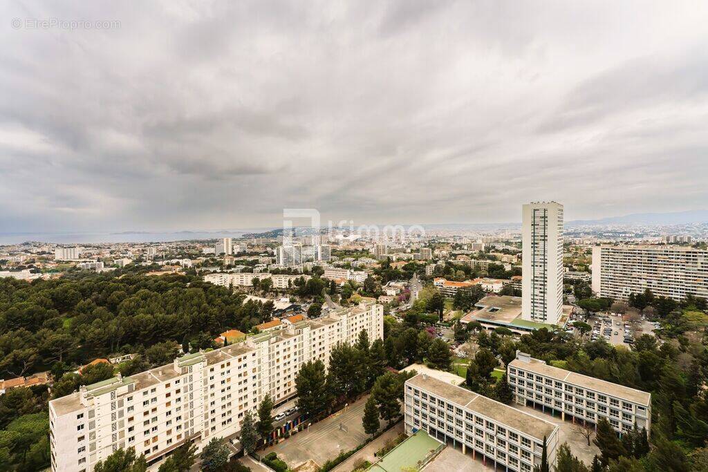 Appartement à MARSEILLE-9E