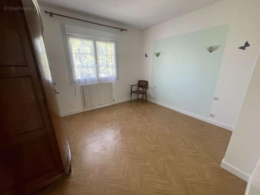 Maison à SAIRES