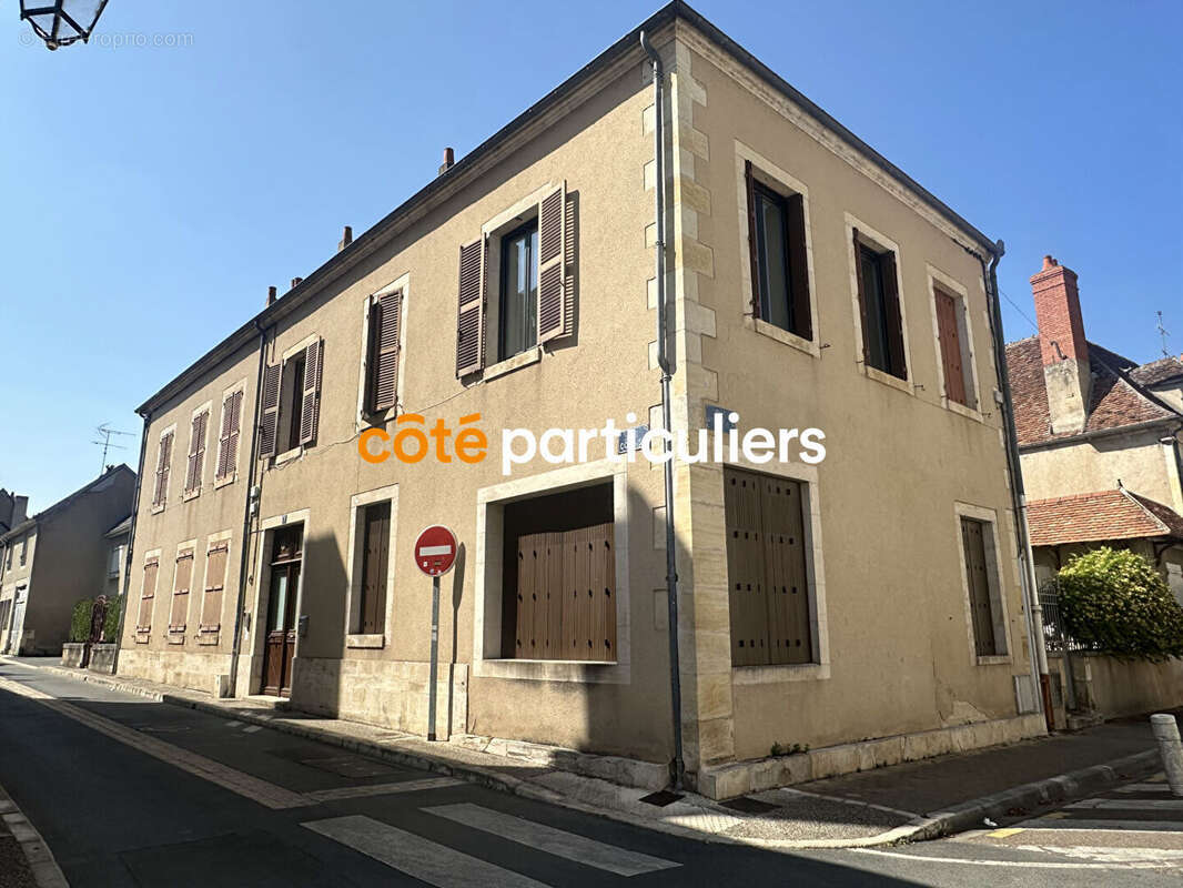 Appartement à SAINT-AMAND-MONTROND