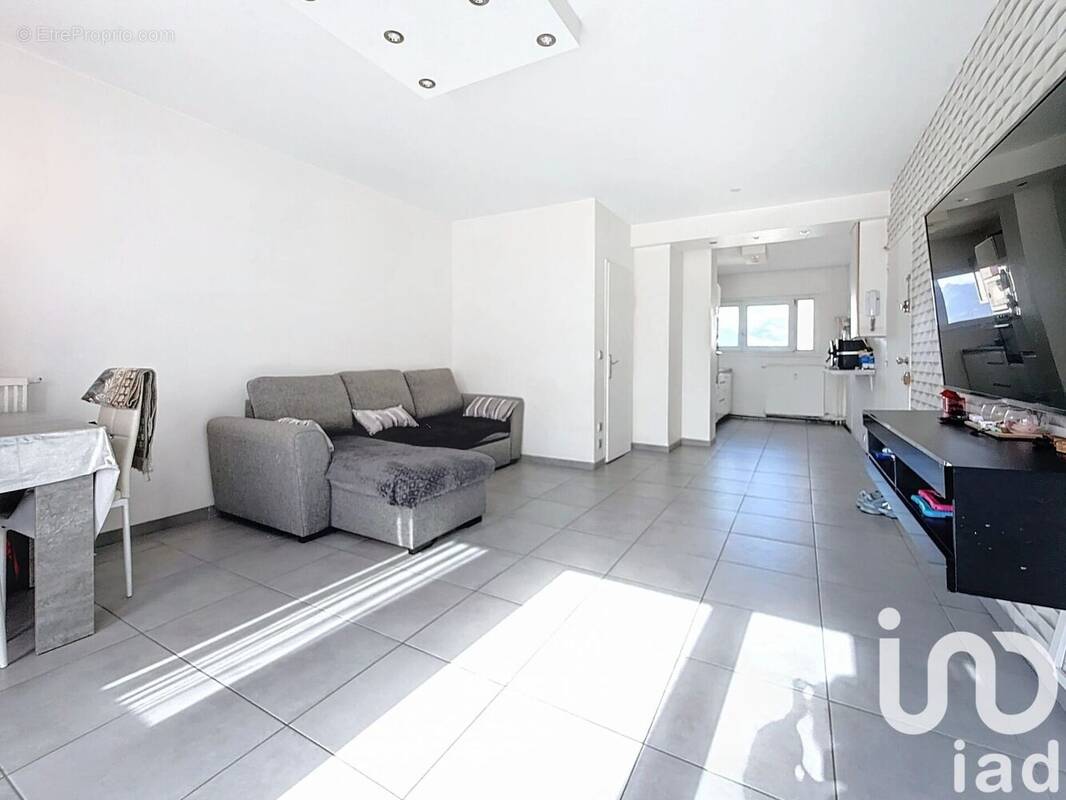 Photo 1 - Appartement à LE PONT-DE-CLAIX