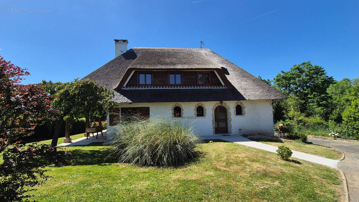 Maison à GRISY-SUISNES