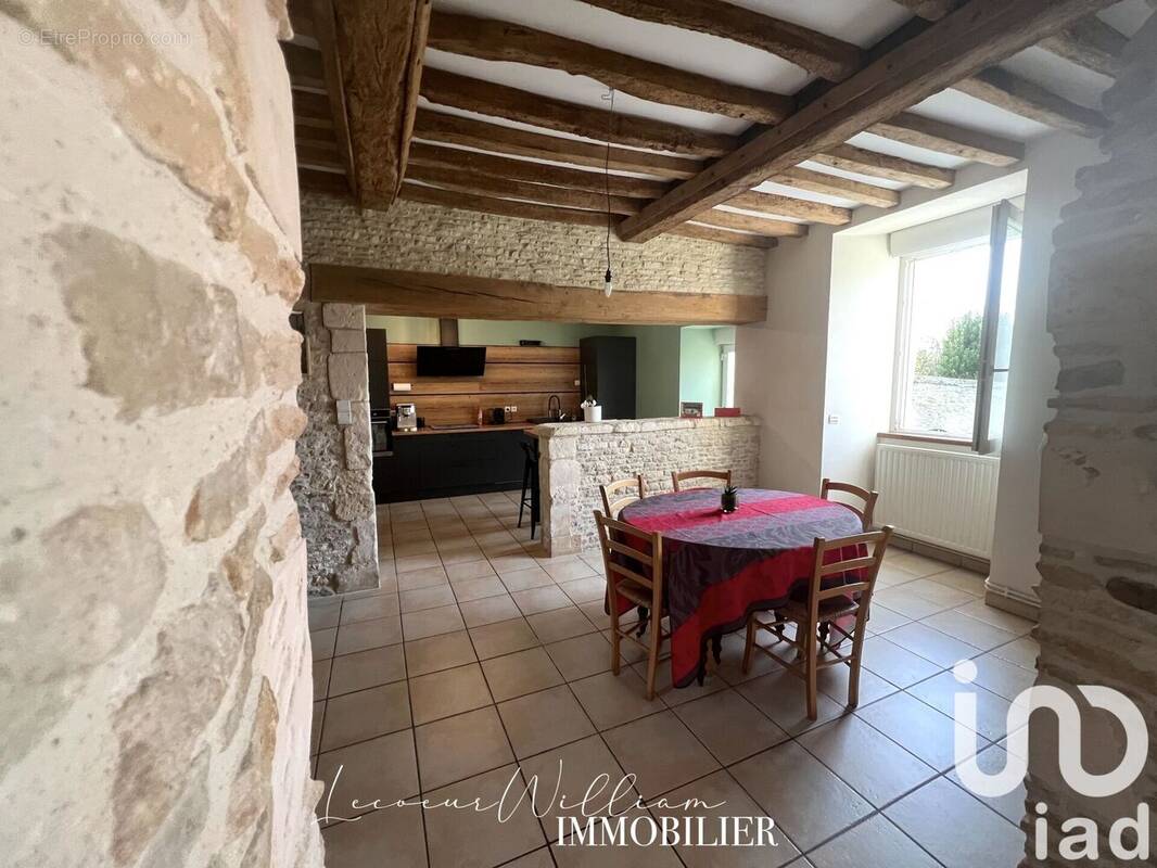 Photo 1 - Maison à MOULT