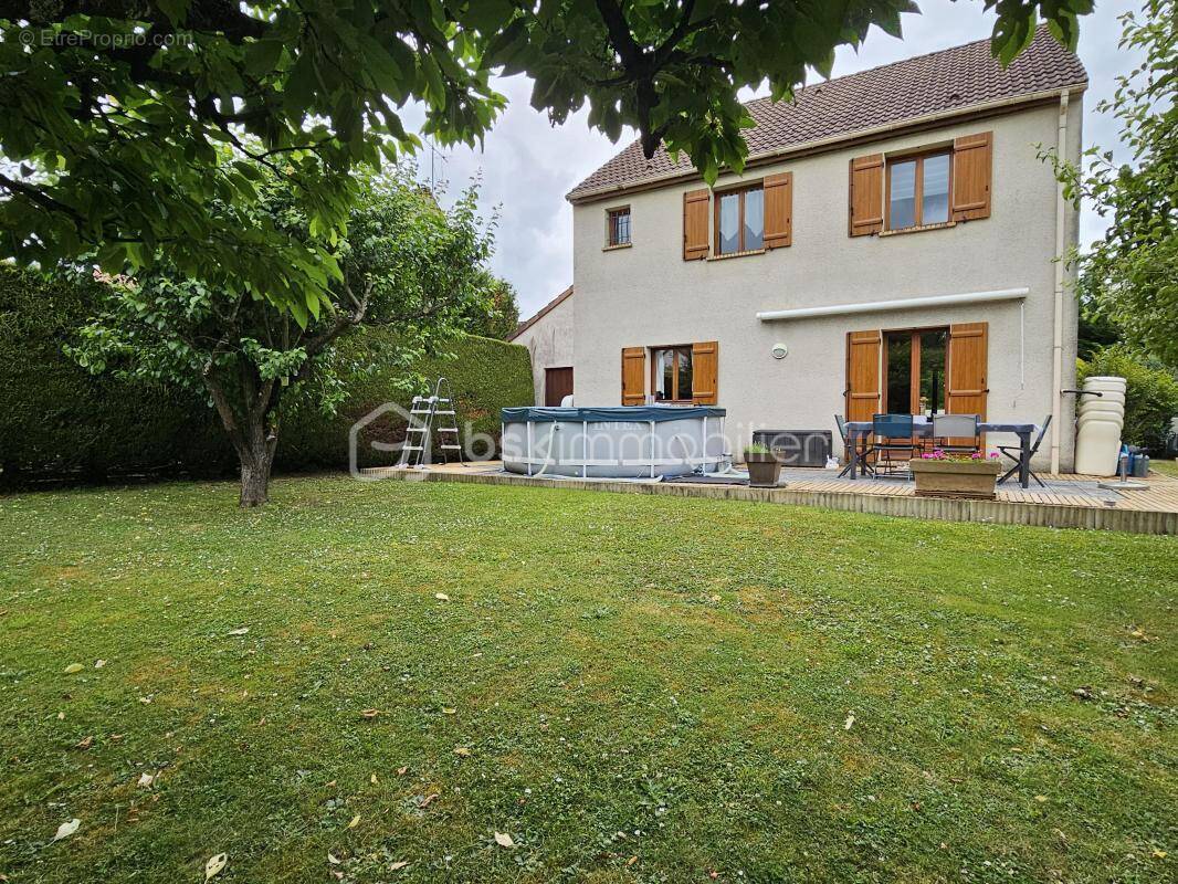 Maison à POMMEUSE