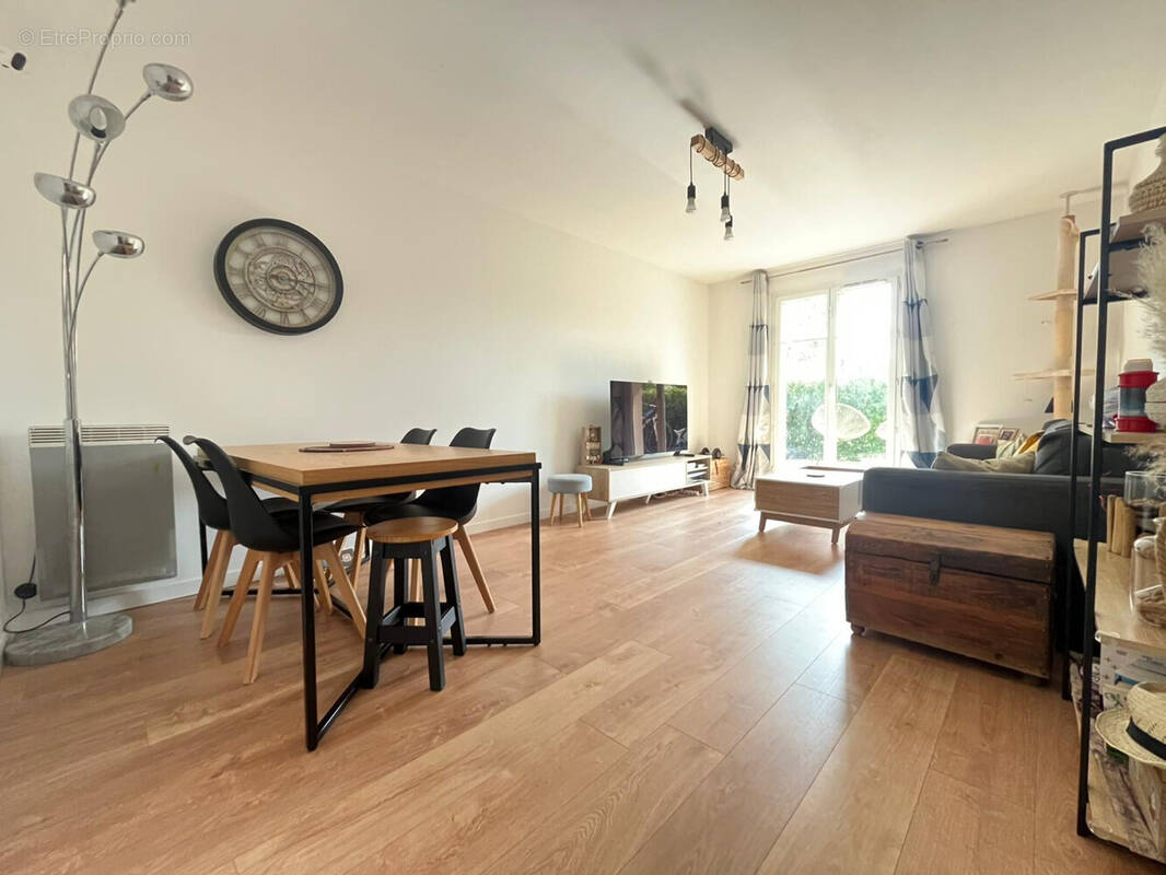 Appartement à TIGERY