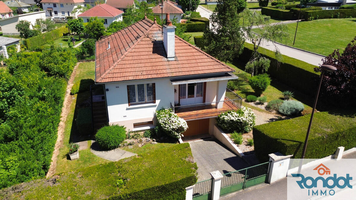 Maison à IS-SUR-TILLE