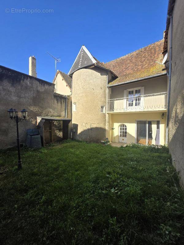 Maison à LE BLANC