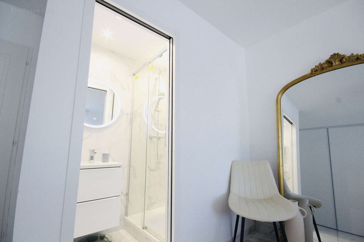 Appartement à SCY-CHAZELLES